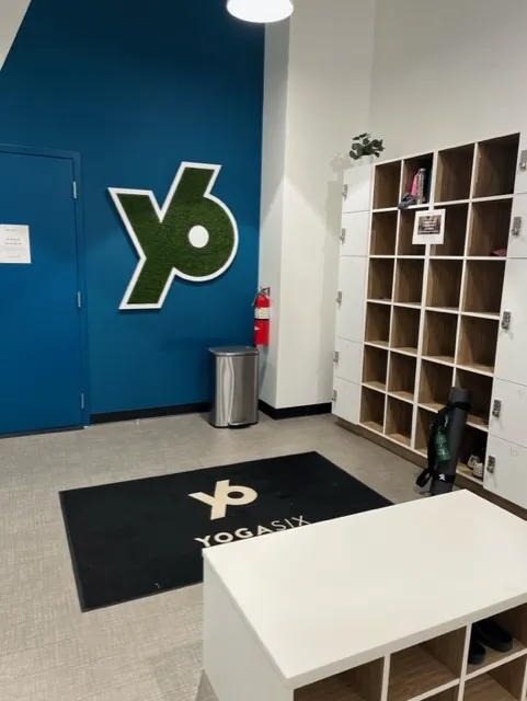 YogaSix Naperville Picture 4