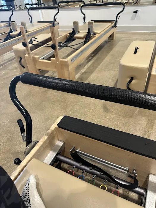 CLEARLY Reformer Pilates Picture 2