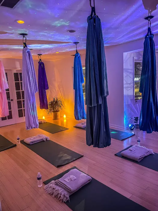 Just Be Yoga Studio Picture 4