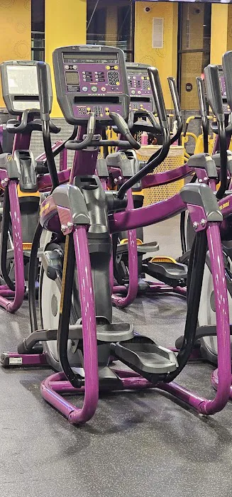 Planet Fitness Picture 10