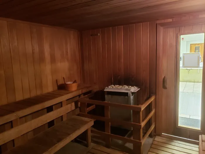 Gold's Gym Peoria Picture 3