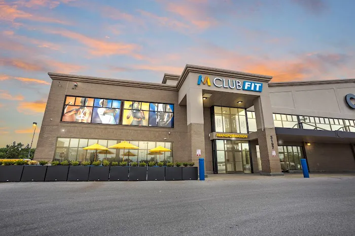 M Club Fit - Fitness Center Picture 3