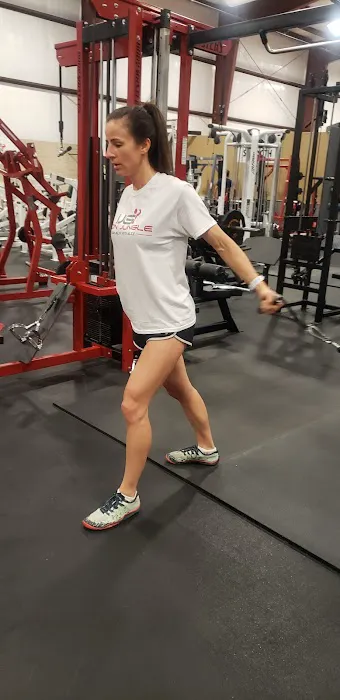 Iron Jungle Family Fitness Picture 3