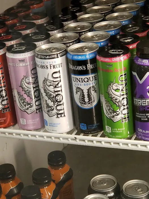 Iron Jungle Family Fitness Picture 5