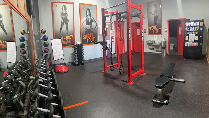 HOTWORX - Owensboro, KY Picture 9