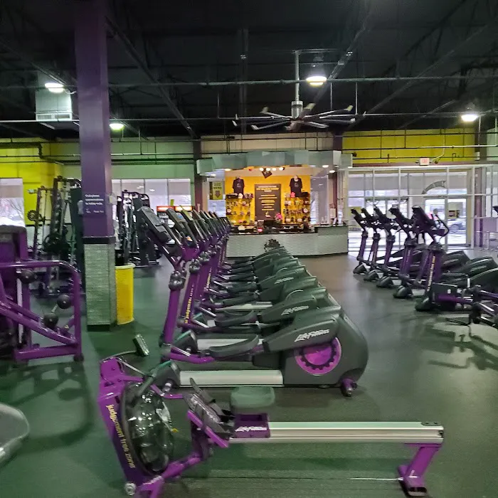 Planet Fitness Picture 10