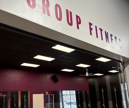 Crunch Fitness - Newark