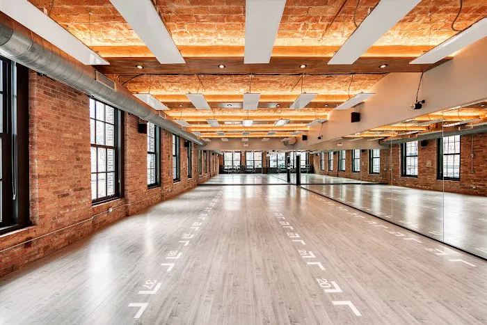 YOGA 2.0 - River North Picture 2