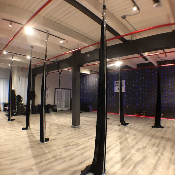 Life Of A Pole Trick Studio Picture 10