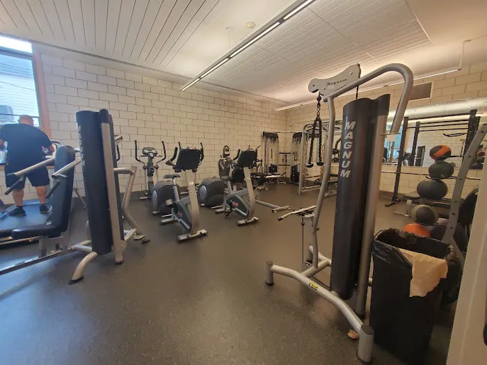 Haas Park Fieldhouse Gymnasium Picture 2