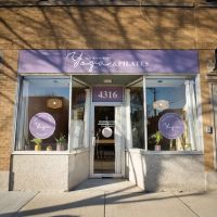 Old Irving Park Yoga & Pilates ico