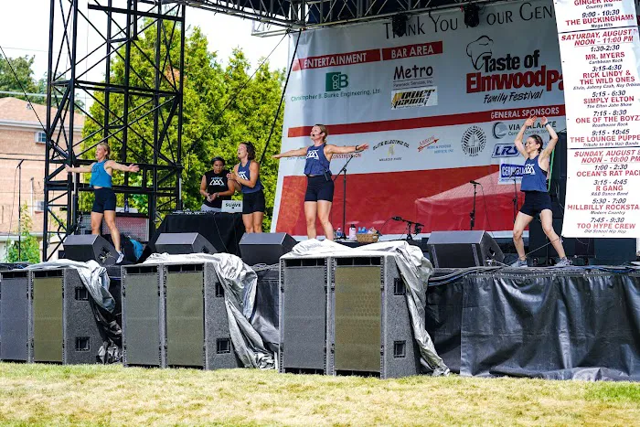 reNew Studio Picture 7