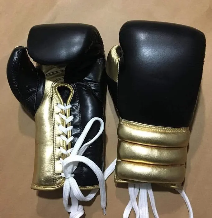 TITLE Boxing Club Chicago Wicker Park Picture 3