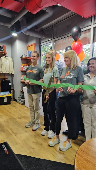 HOTWORX Elmhurst Picture 4