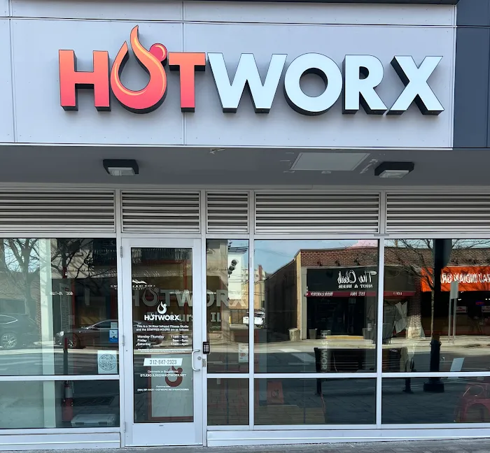 HOTWORX Elmhurst Picture 9