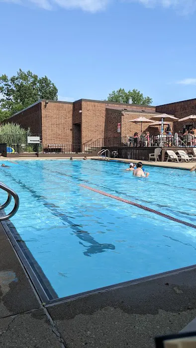 Glass Court Swim & Fitness Picture 6