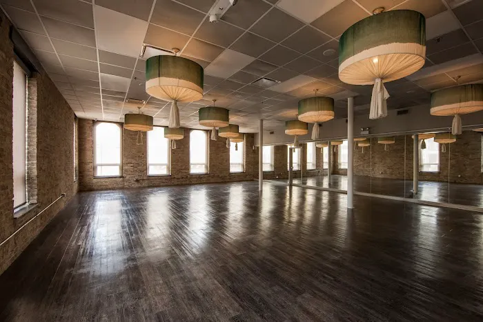 Studio Three River North Picture 4