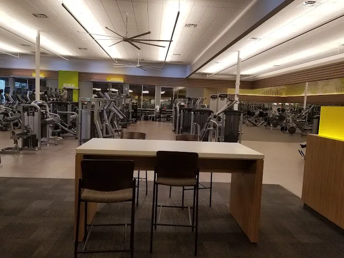LA Fitness Picture 5