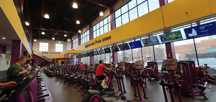 Planet Fitness Picture 7