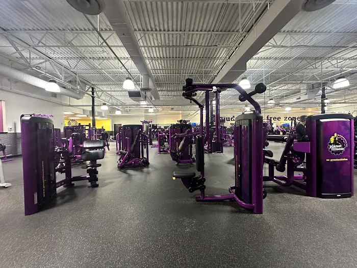 Planet Fitness Picture 5