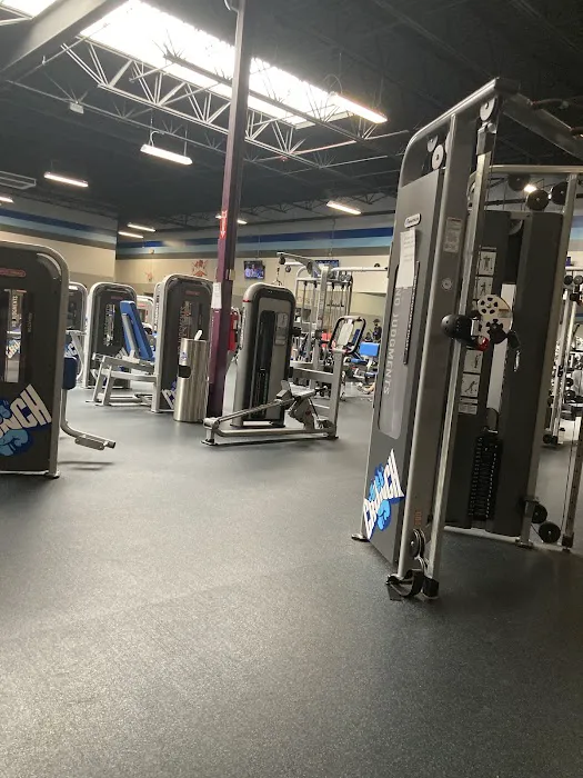 Crunch Fitness - Aurora Picture 5