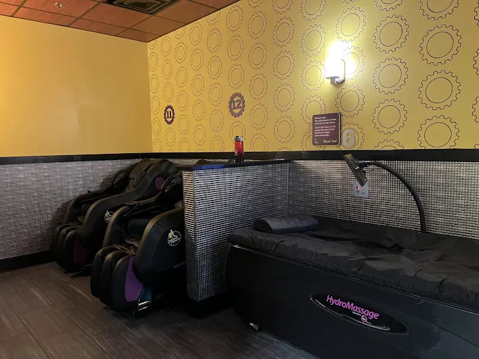 Planet Fitness Picture 2