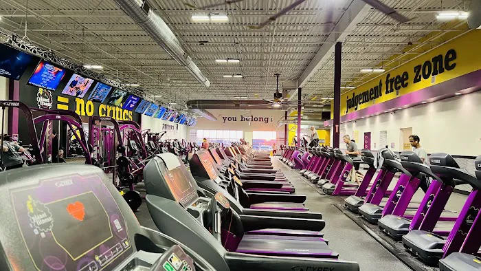 Planet Fitness Picture 6