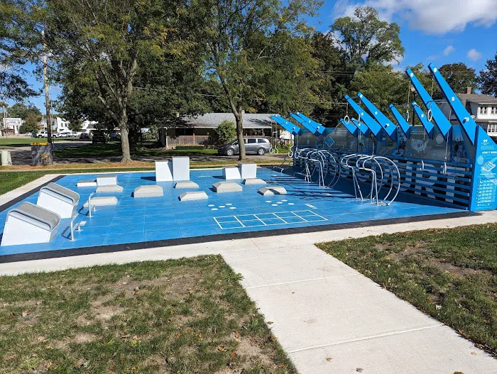 Fitness Court at Kiwanis Park Picture 10