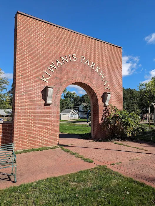 Fitness Court at Kiwanis Park Picture 4