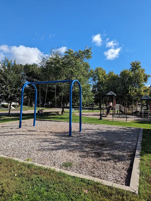 Fitness Court at Kiwanis Park Picture 2
