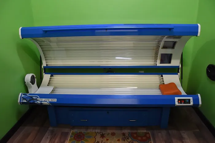 D&D Fitness and Tanning Picture 3