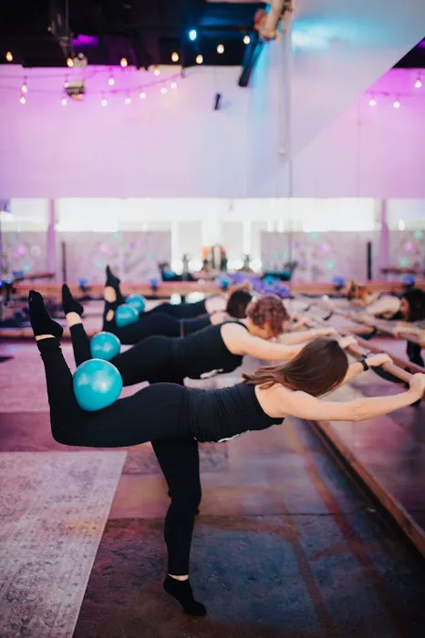 VIBE Lexington Barre, Yoga, Fitness Picture 6