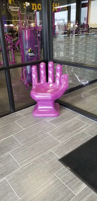 Planet Fitness Picture 10