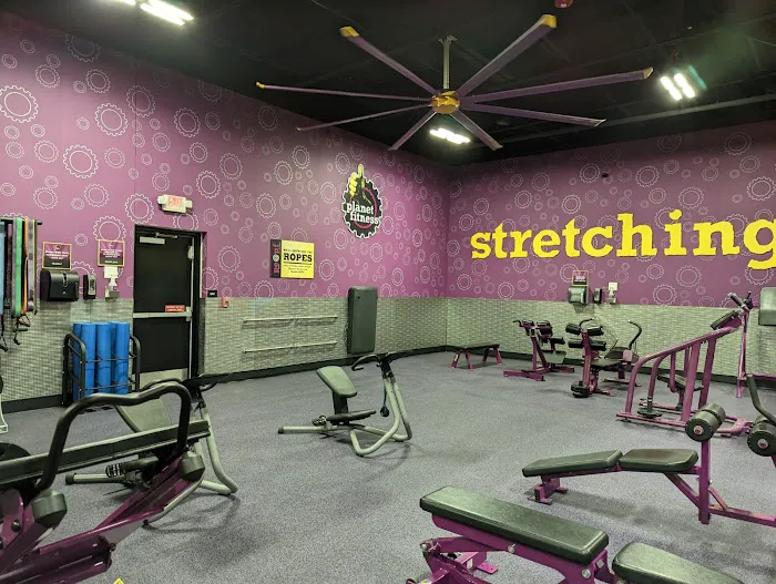 Planet Fitness Picture 6
