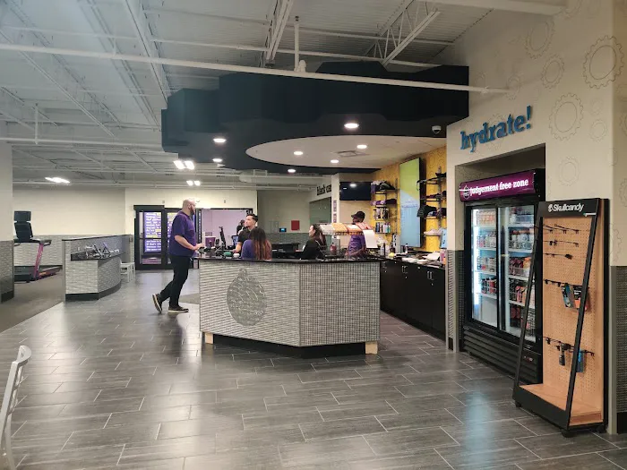Planet Fitness Picture 10