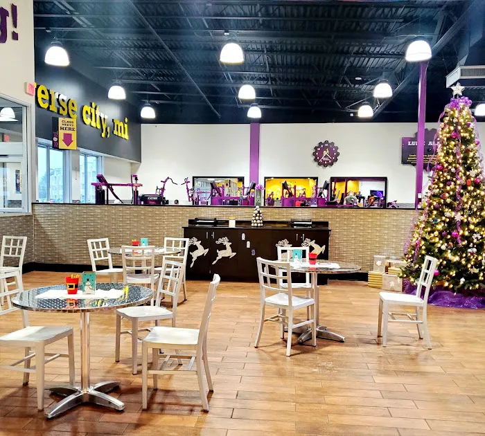 Planet Fitness Picture 9