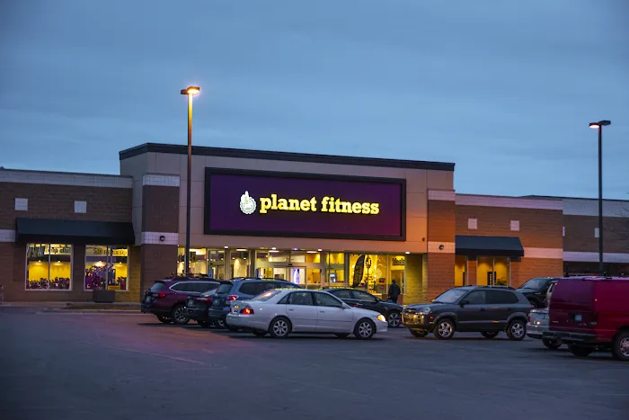 Planet Fitness Picture 10