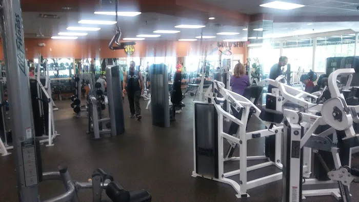 Gold's Gym - Olney Picture 4