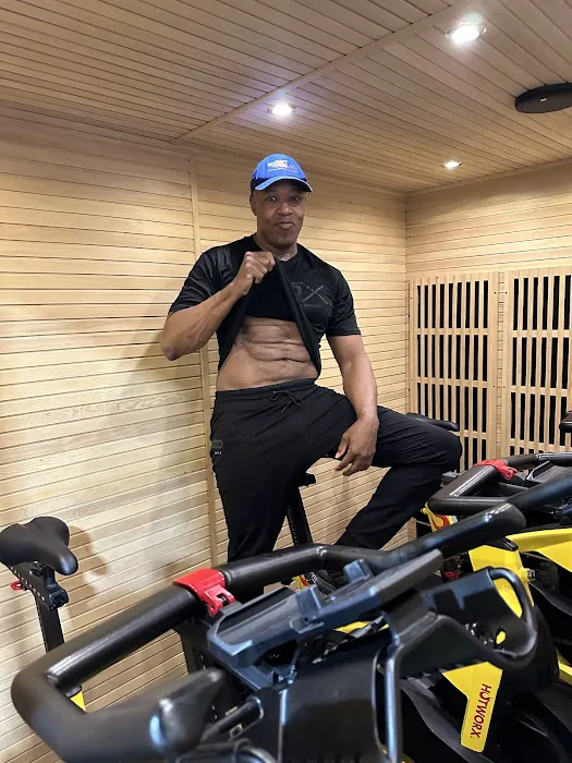 HOTWORX - Chicago, IL - River North Picture 5