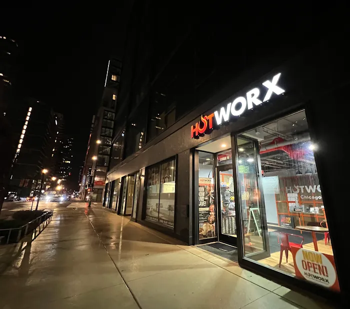 HOTWORX - Chicago, IL - River North Picture 10