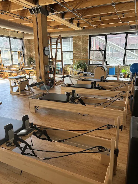 Studio Fala Moves Picture 2