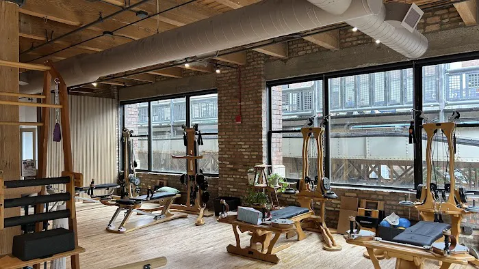 Studio Fala Moves Picture 4