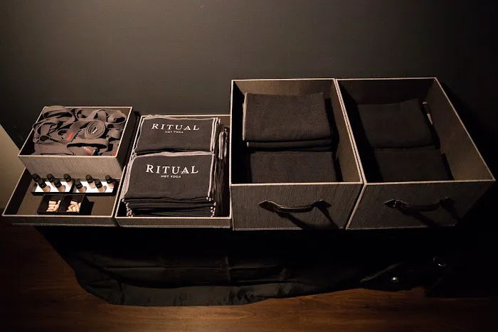 Ritual Hot Yoga - River North Picture 9