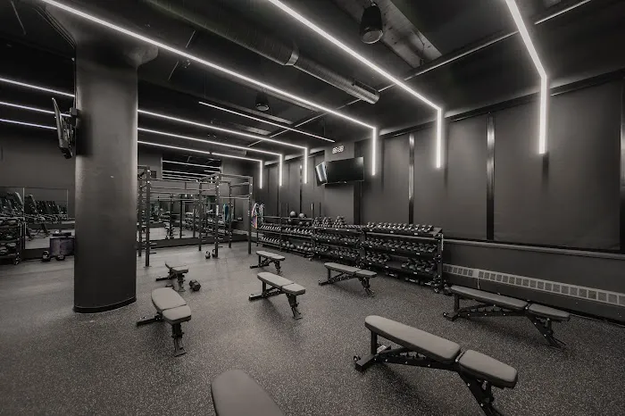 TRAIN MOMENT (River North) Picture 4