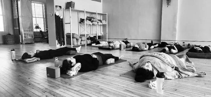 It's Lit Studio Yoga + Fitness Picture 4