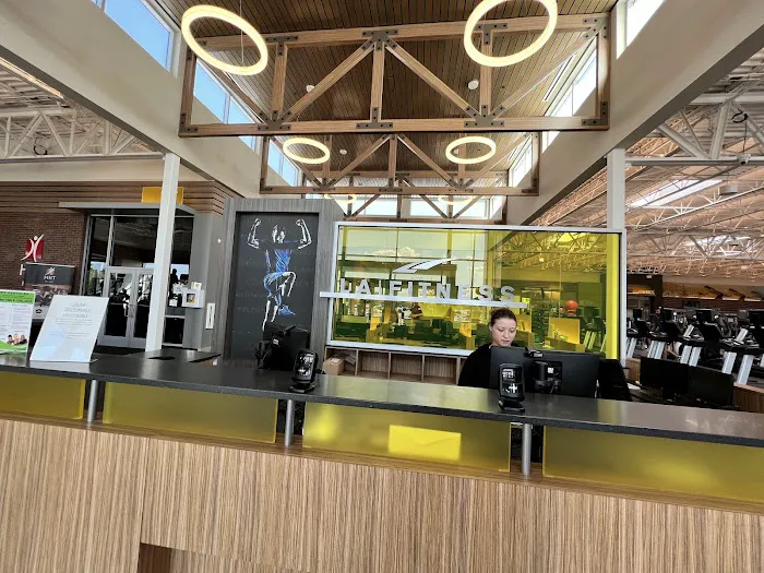 LA Fitness Picture 9