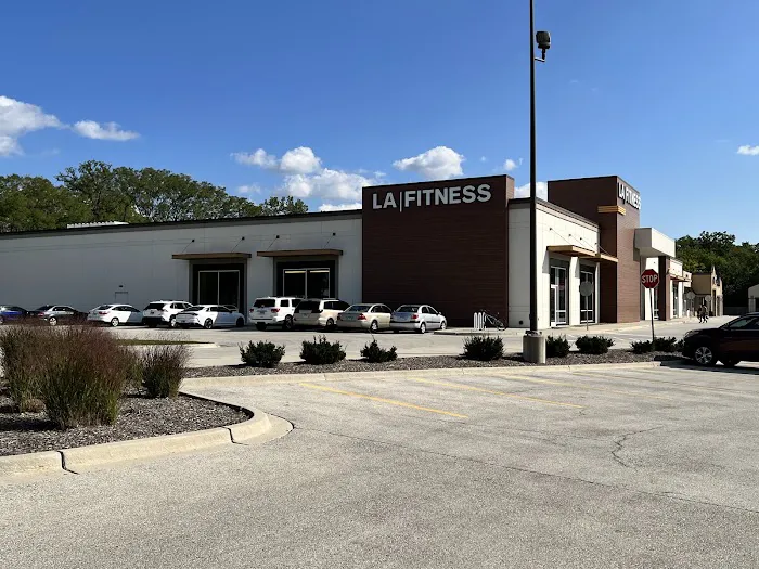 LA Fitness Picture 6