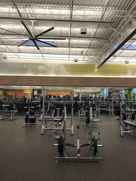 LA Fitness Picture 4