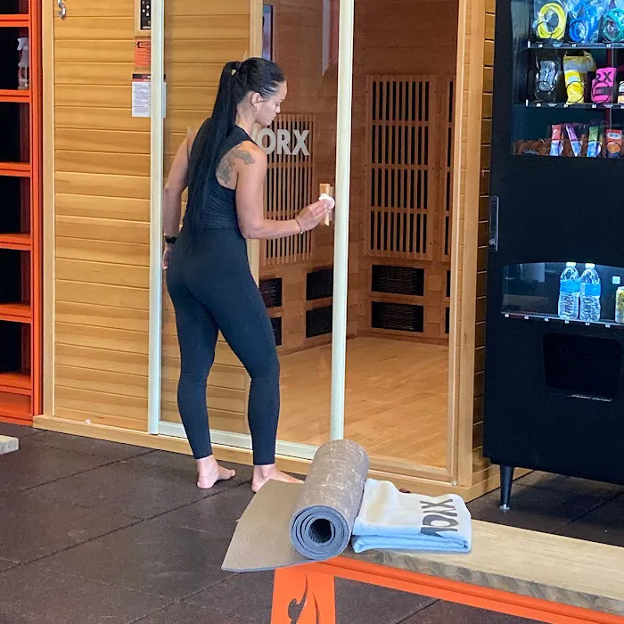 HOTWORX - Wheaton, IL - Town Square Picture 4