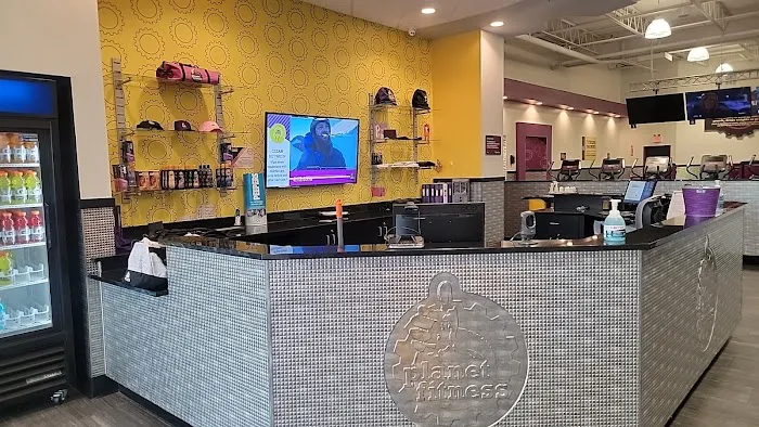 Planet Fitness Picture 1